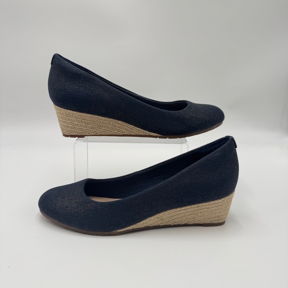 Clarks Shoes - Clarks Blue and Tan Wedge Shoes NWOT Size 8